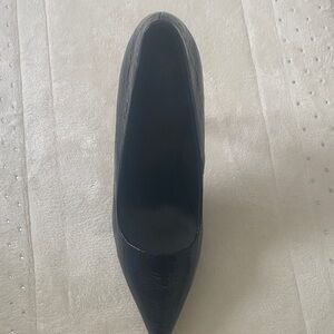 Elegant Black Women's Shoe